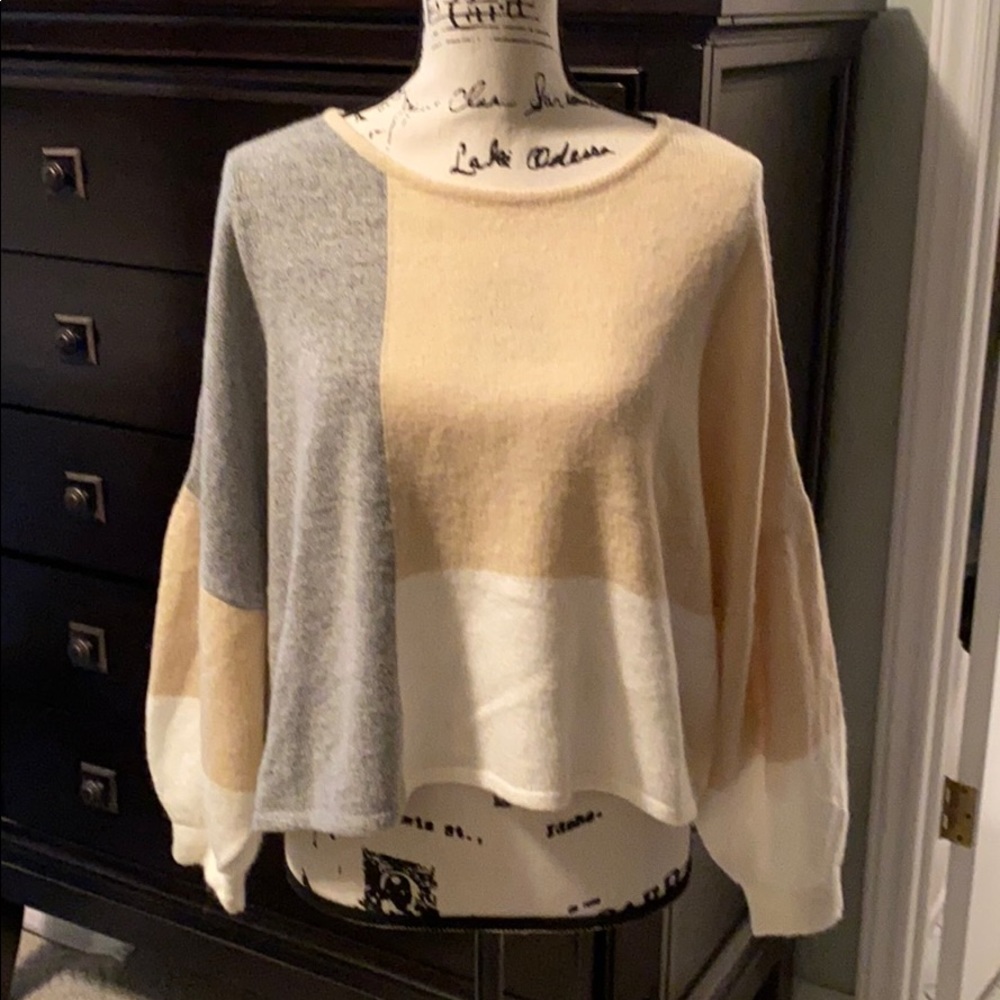 VICI SWEATER